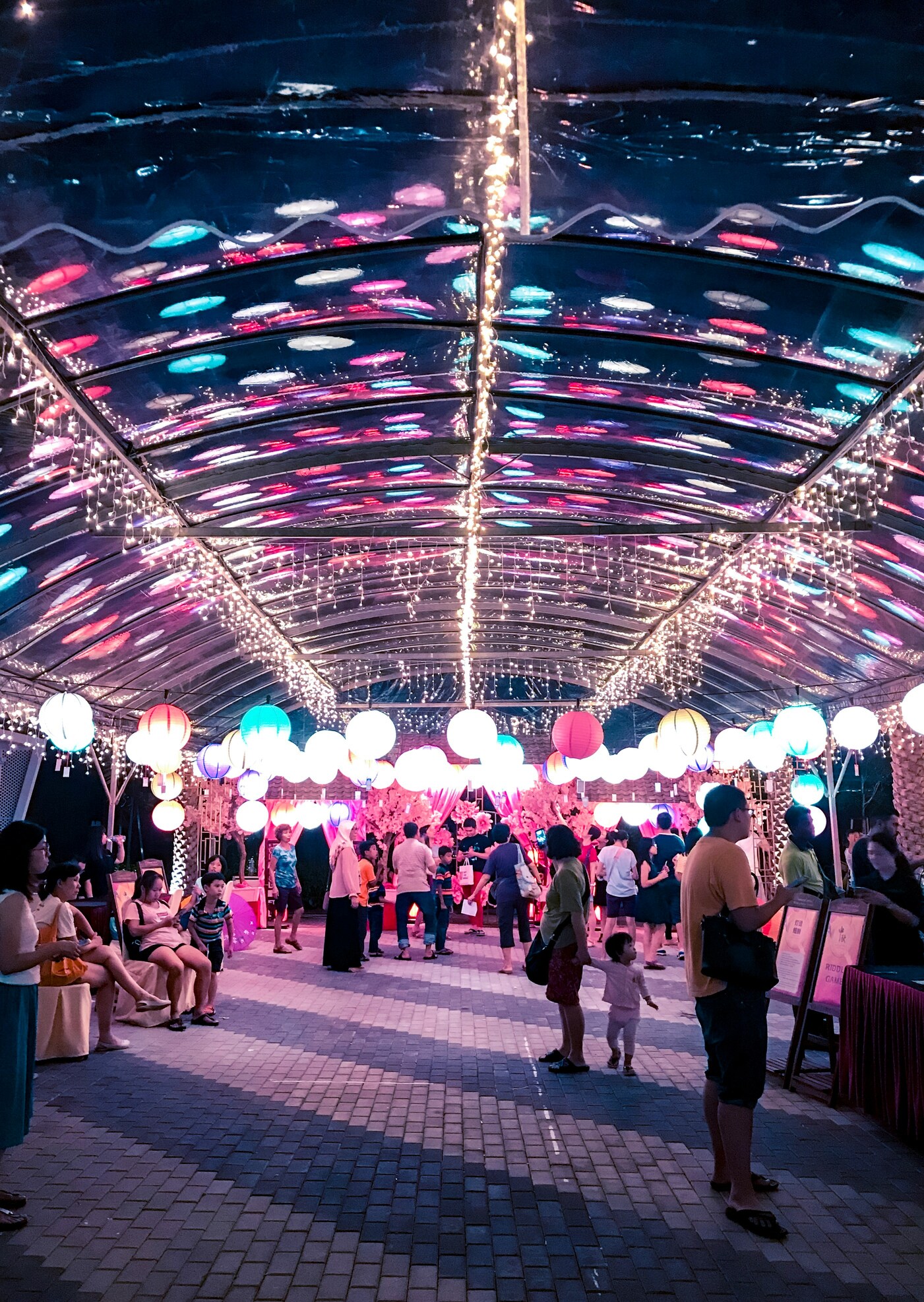 tengku-nadia-fz8_SONkBB8-unsplash